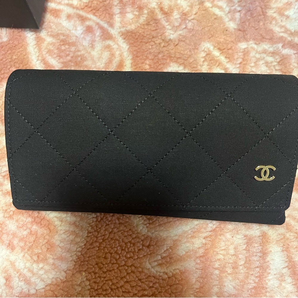 CHANEL Black EyeGlass Case - Picture 6 of 10